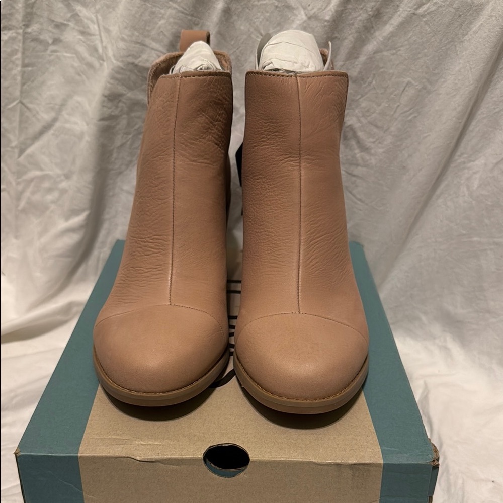 Women's Tan Ankle Boots